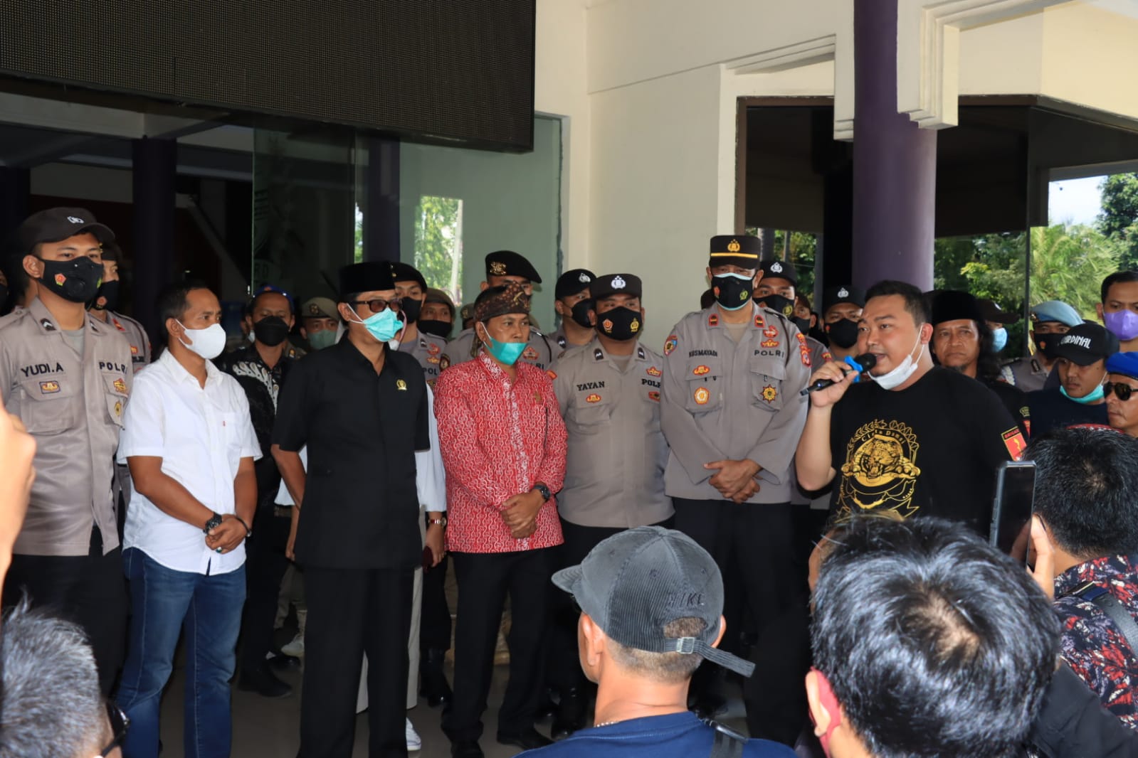 Polres Ciamis Laksanakan Pengamanan Aksi Unjuk Rasa Ormas Gibas di Gedung DPRD