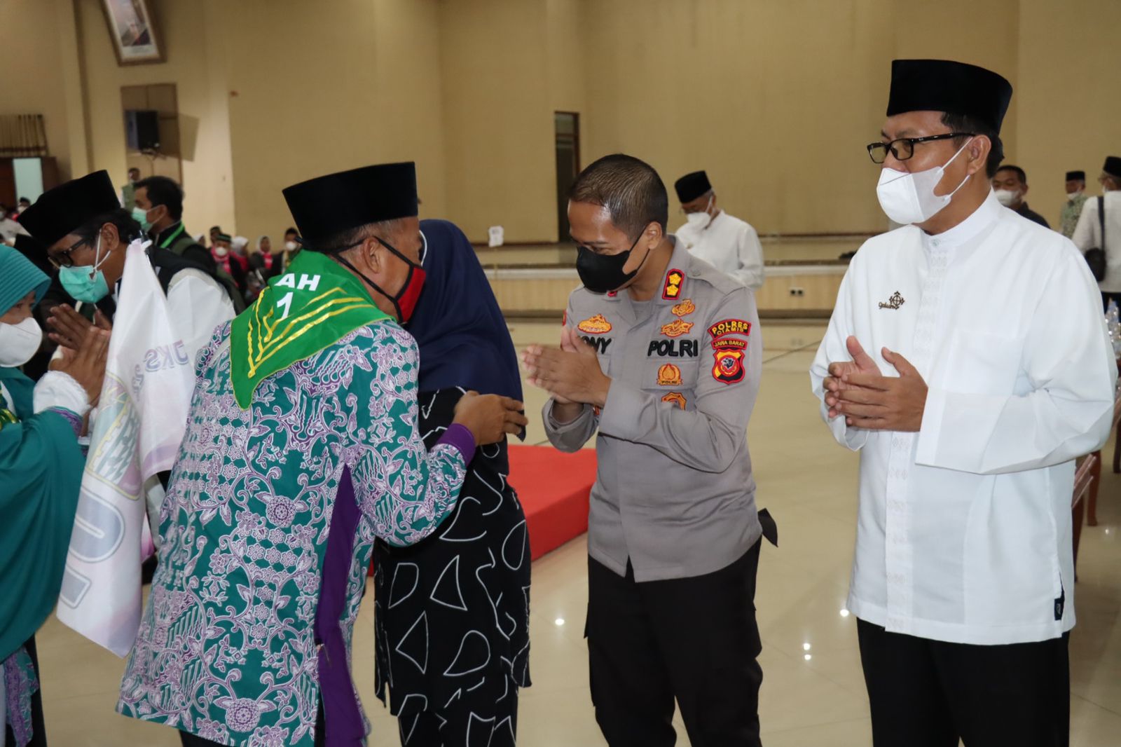 Kapolres Ciamis Hadiri Acara Pelepasan Jemaah Haji Kabupaten Ciamis