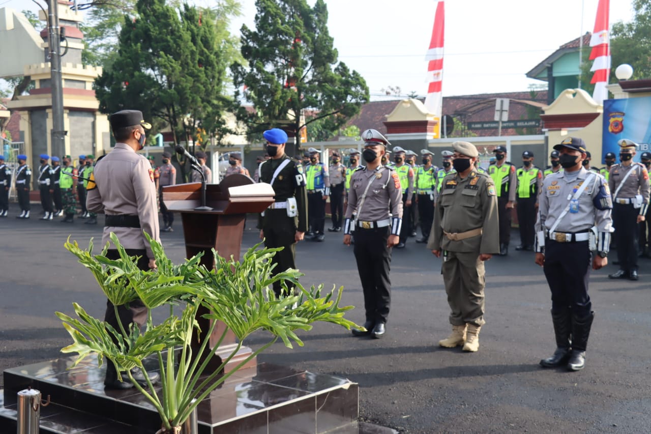 Polres Ciamis Laksanakan Apel Gelar Pasukan Operasi Patuh Lodaya 2022