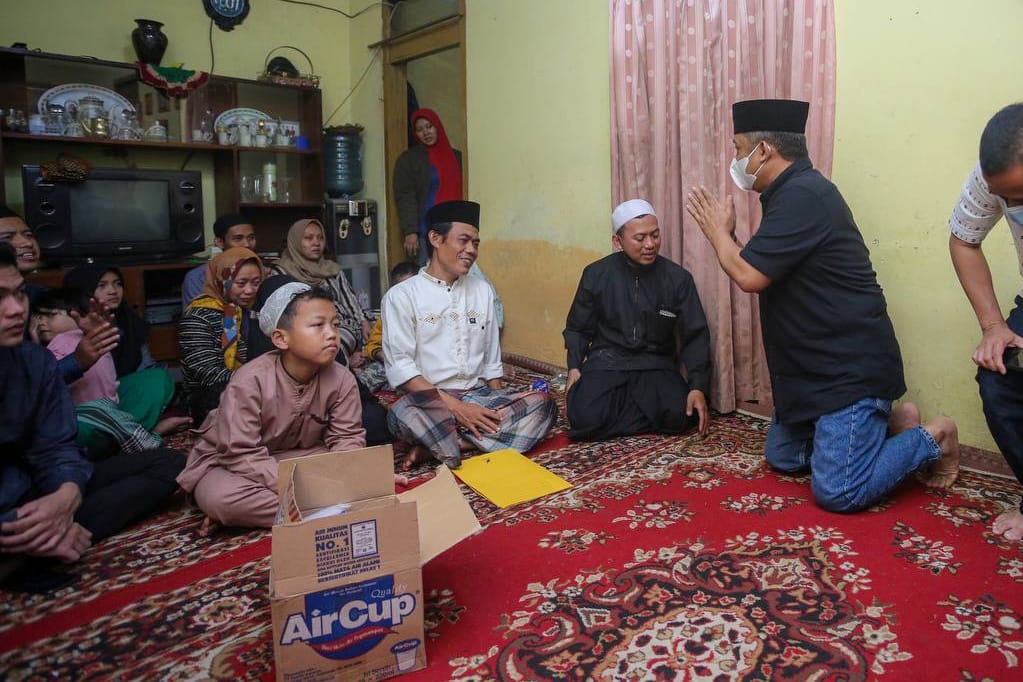 Walkot Bandung Sampaikan Duka Cita Atas Wafatnya Dua Bobotoh