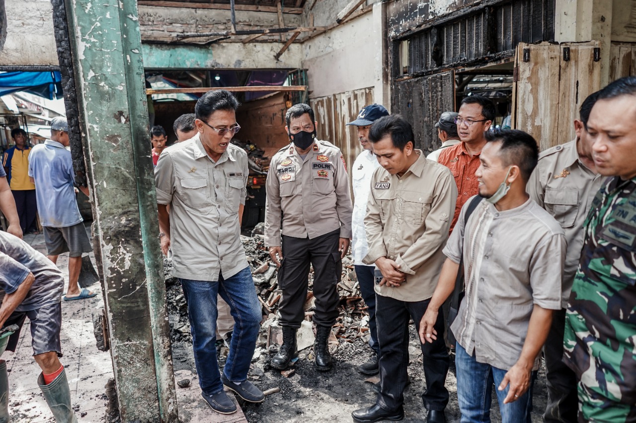 Bupati Ciamis Tinjau Lokasi Kebakaran di Pasar Banjarsari