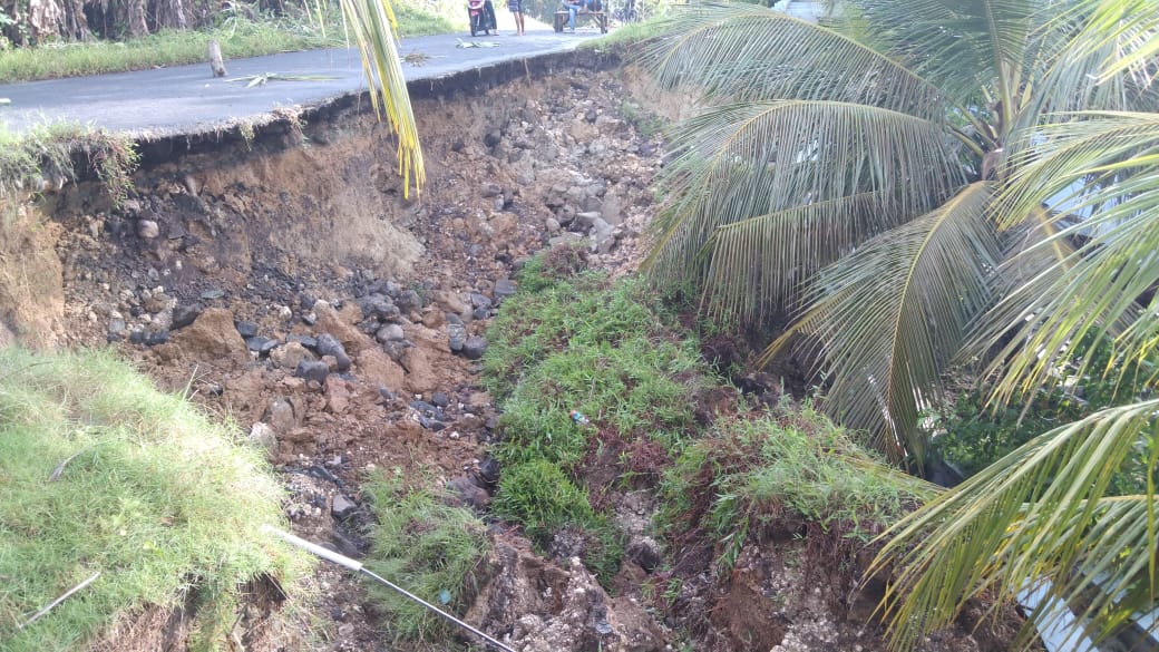 Tanah Longsor di Pangandaran Akibat dari Hujan Deras